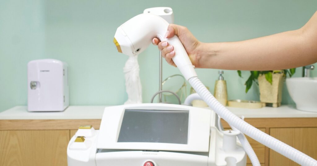 Professional IPL vs. At-Home IPL: Differences for Radiant Skin